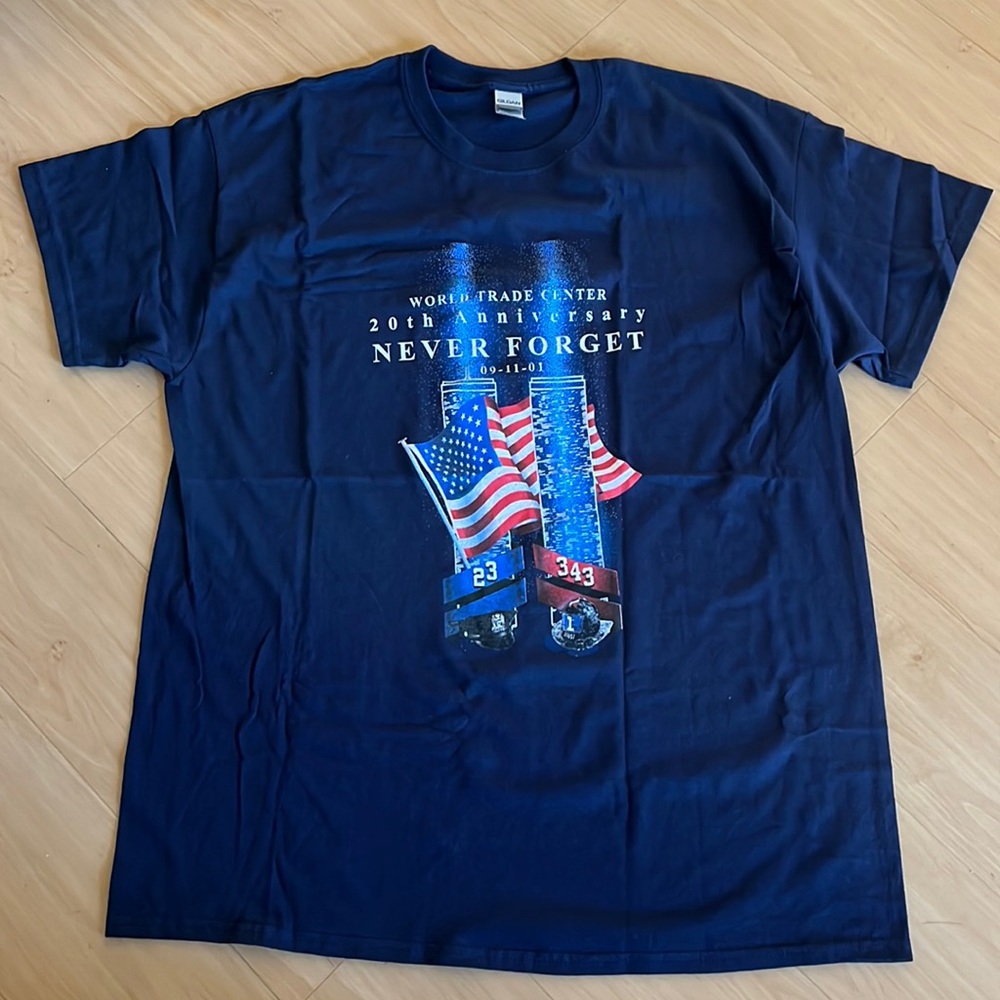 VINTAGE TRIBUTE WORLD TRADE CENTER 20th ANNIVERSARY NEVER FORGET 09/11/11